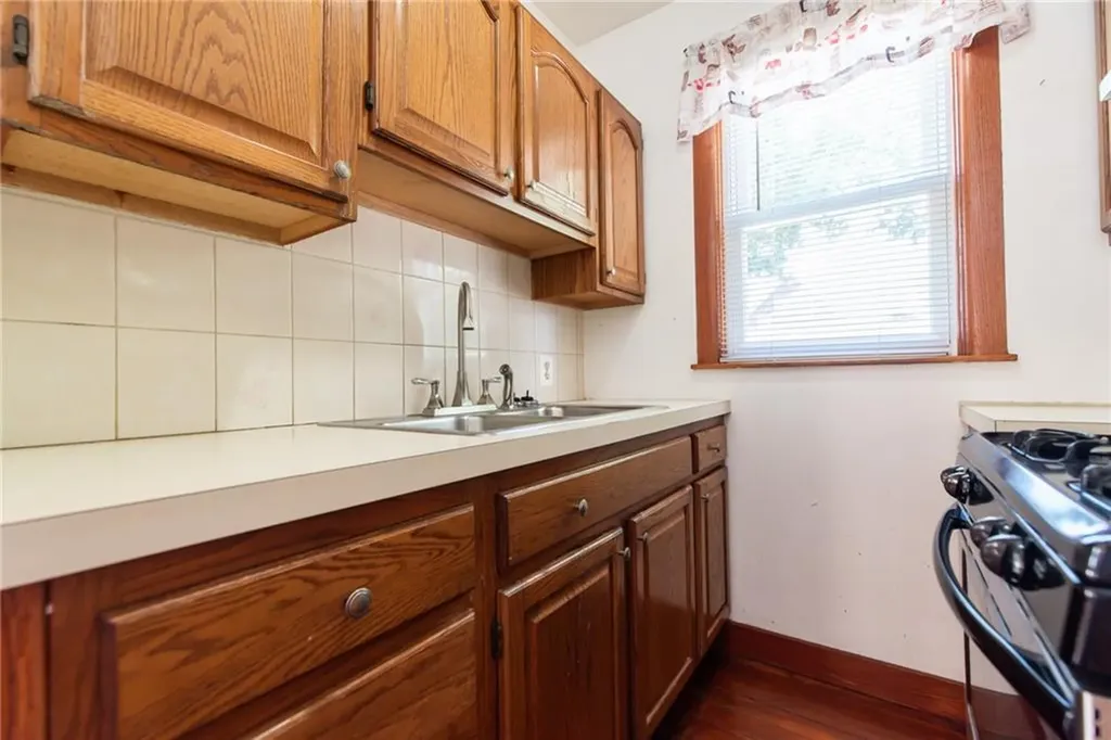 22 24 London Avenue Pawtucket RI 02861