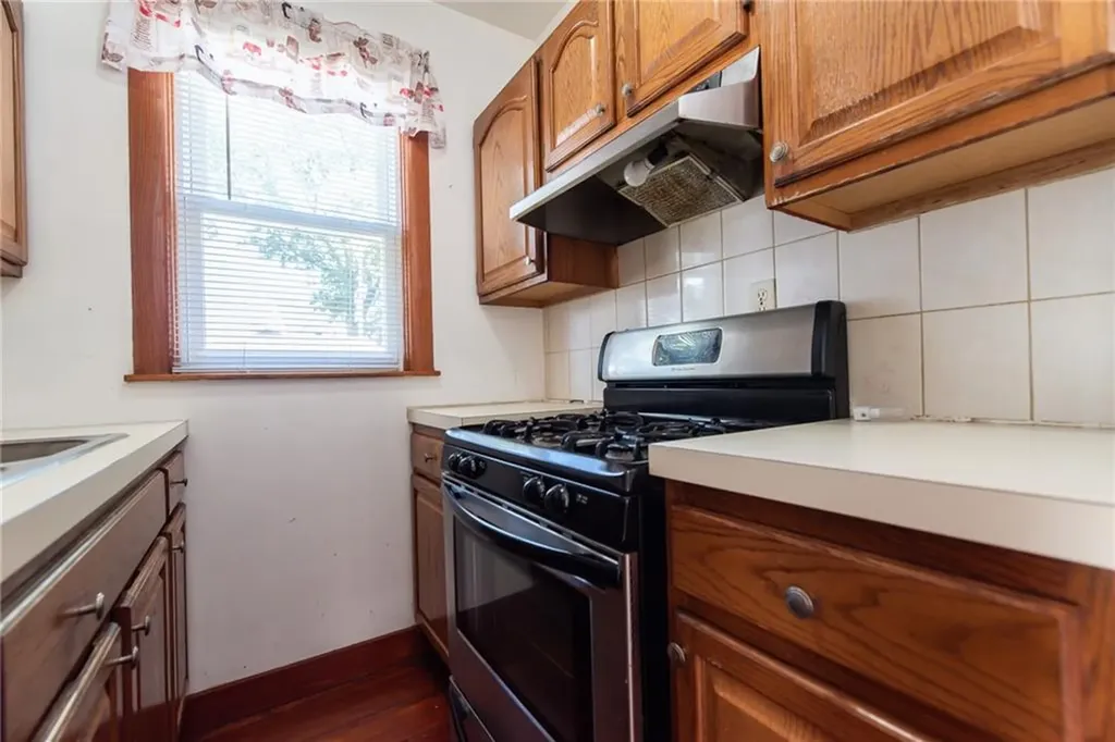 22 24 London Avenue Pawtucket RI 02861