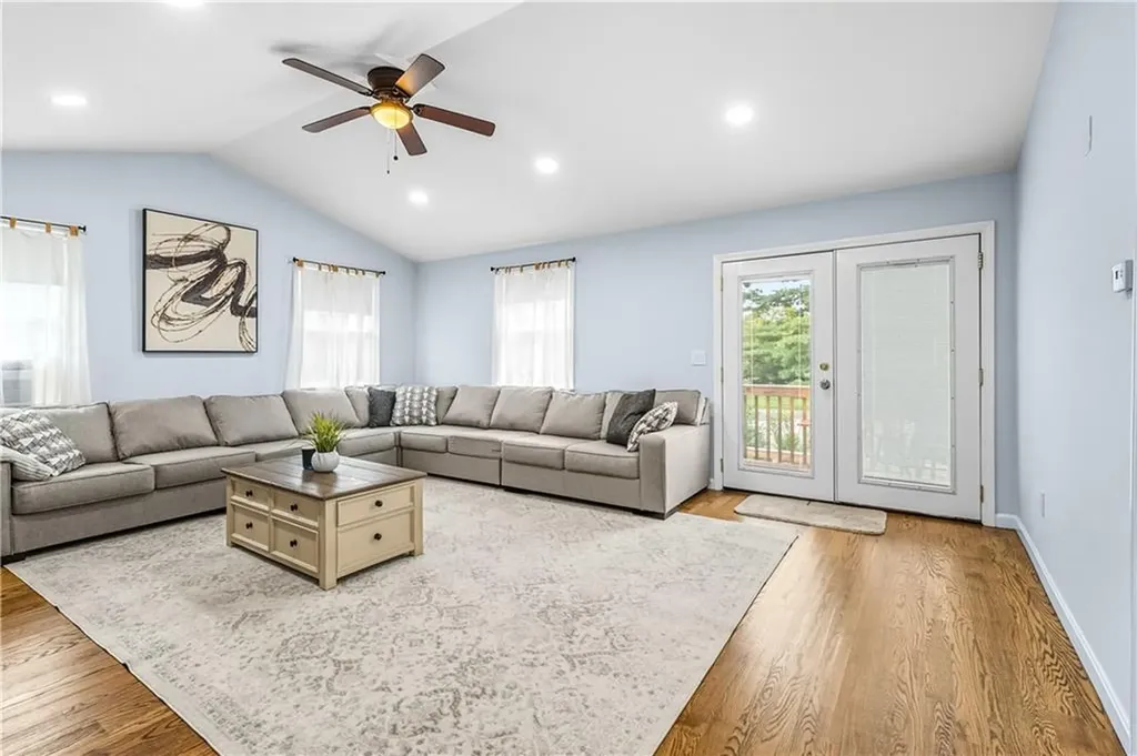 7 Jill Court East Providence RI 02915