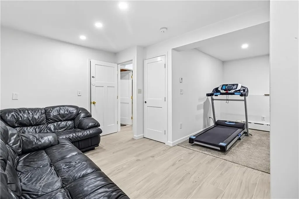 7 Jill Court East Providence RI 02915