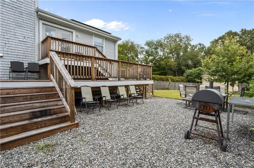 7 Jill Court East Providence RI 02915