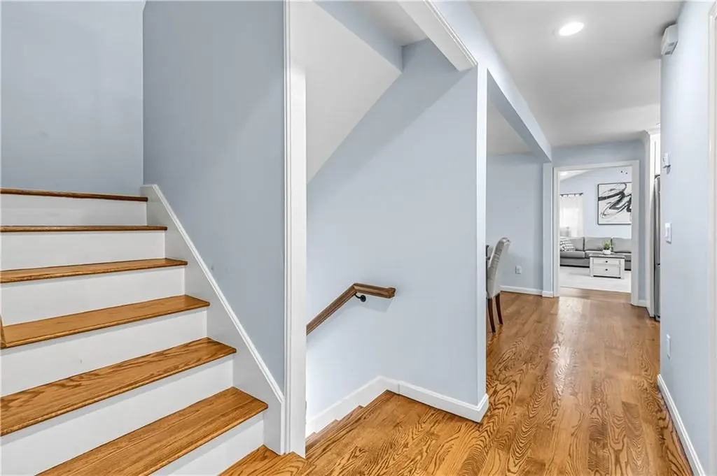 7 Jill Court East Providence RI 02915