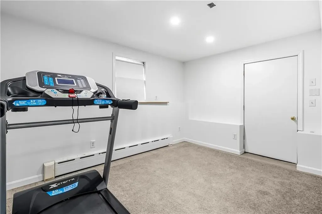 7 Jill Court East Providence RI 02915