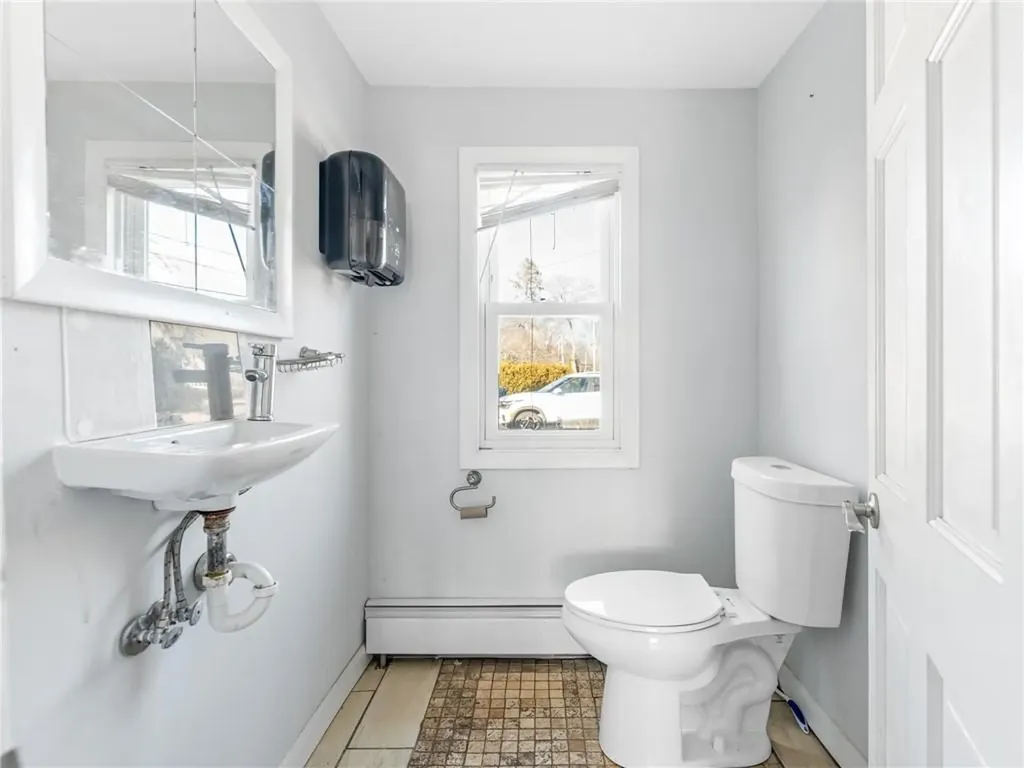 2291 West Shore Road Warwick RI 02889