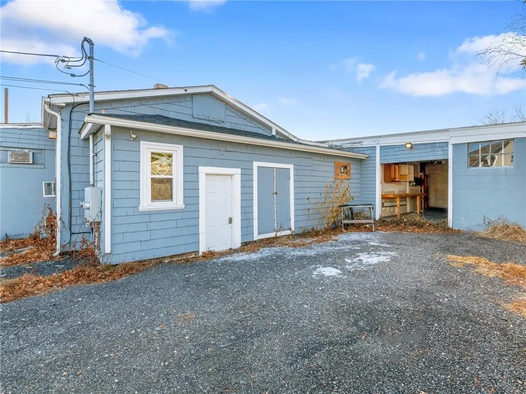 2291 West Shore Road Warwick RI 02889