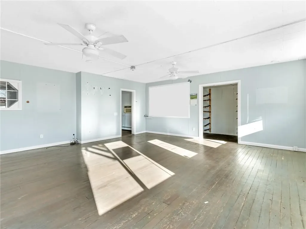 2291 West Shore Road Warwick RI 02889