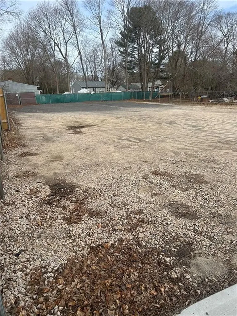 3471 Kingstown Road South Kingstown RI 02892