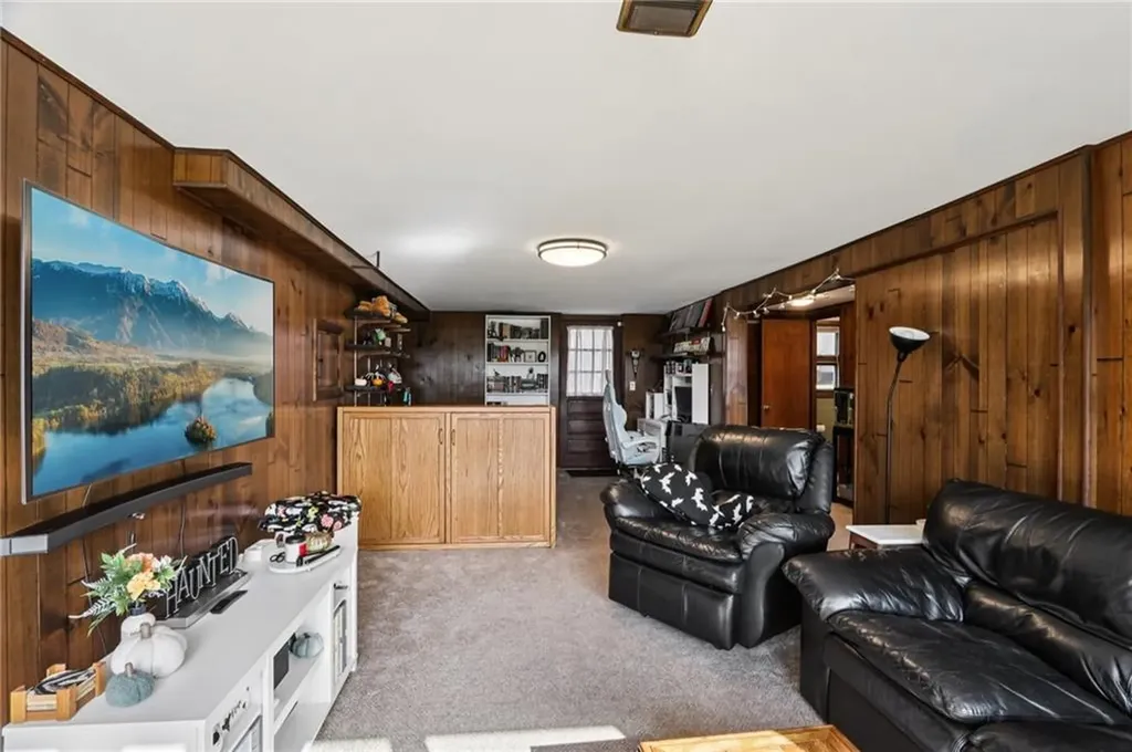 269 Glen Hills Drive Cranston RI 02920