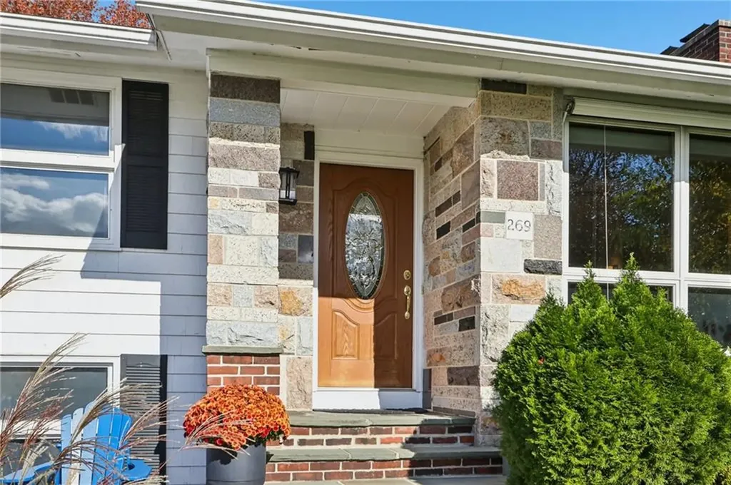 269 Glen Hills Drive Cranston RI 02920