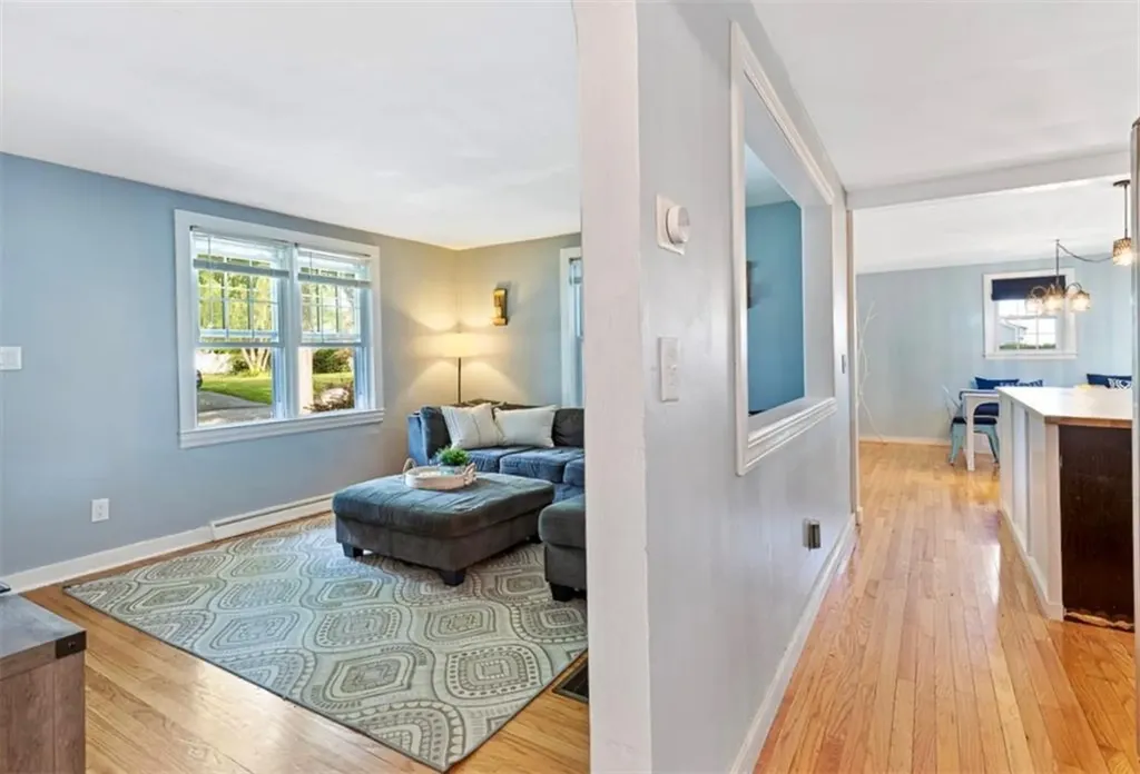 3 Kenmore Court Barrington RI 02806