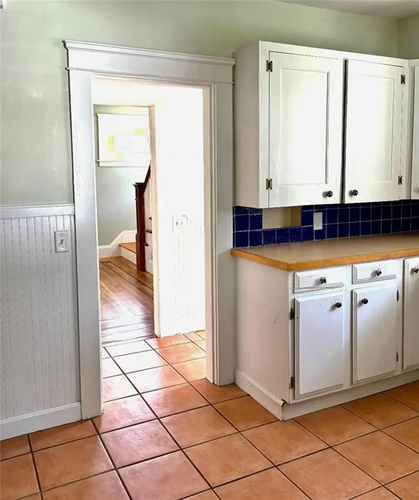 115 Concord Avenue Cranston RI 02910