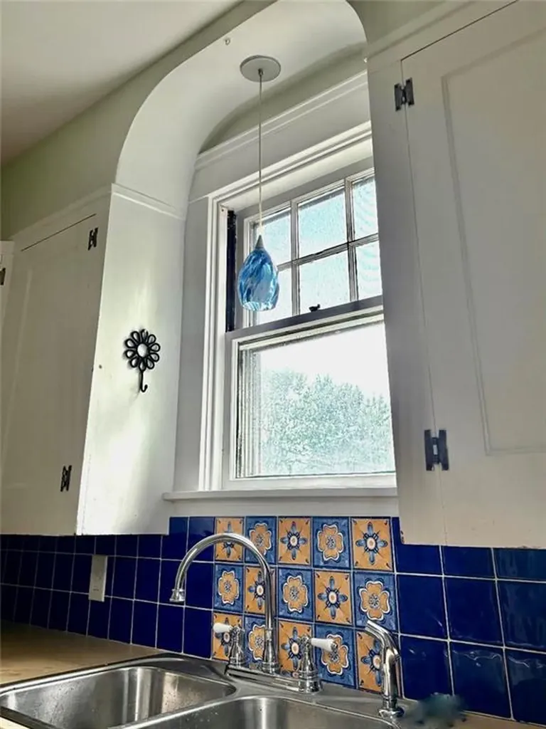 115 Concord Avenue Cranston RI 02910