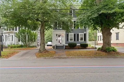 692 Hope Street Bristol RI 02809