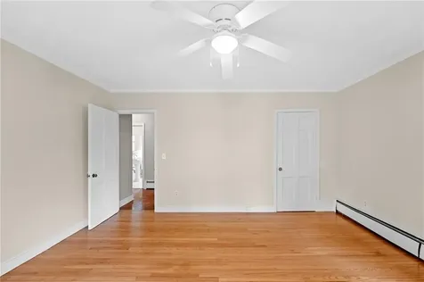692 Hope Street Bristol RI 02809