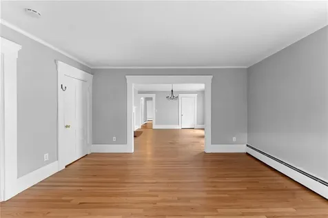 692 Hope Street Bristol RI 02809