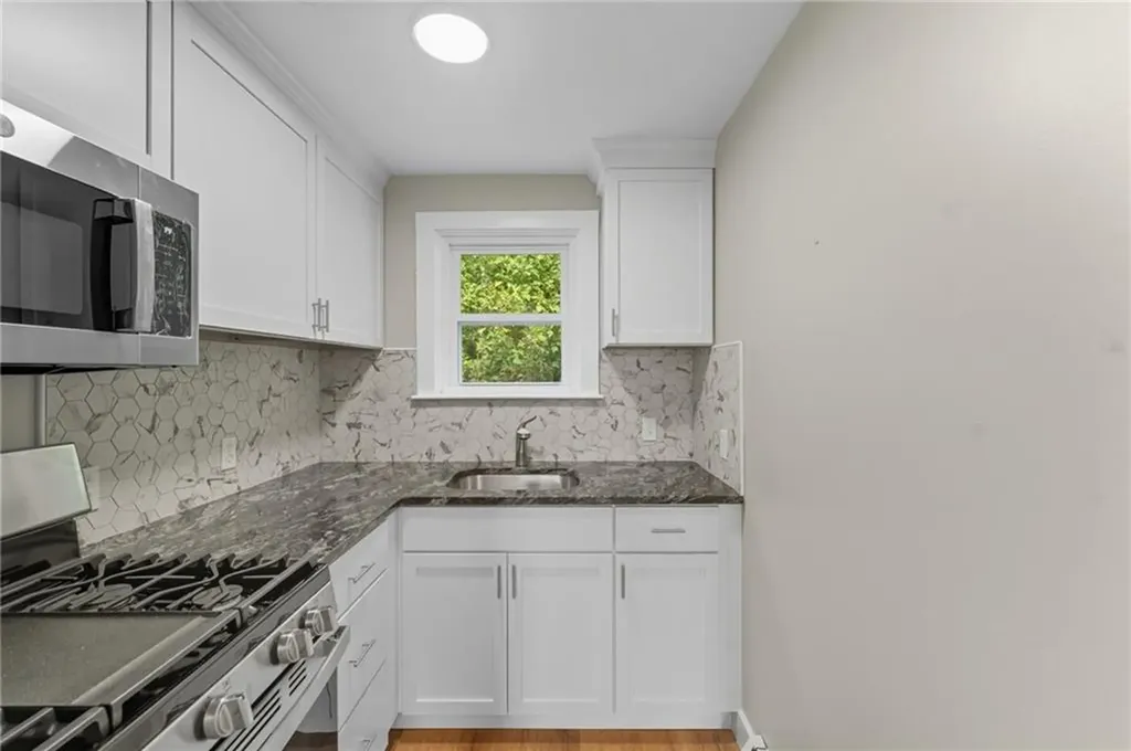 22 Goulart Avenue Bristol RI 02809
