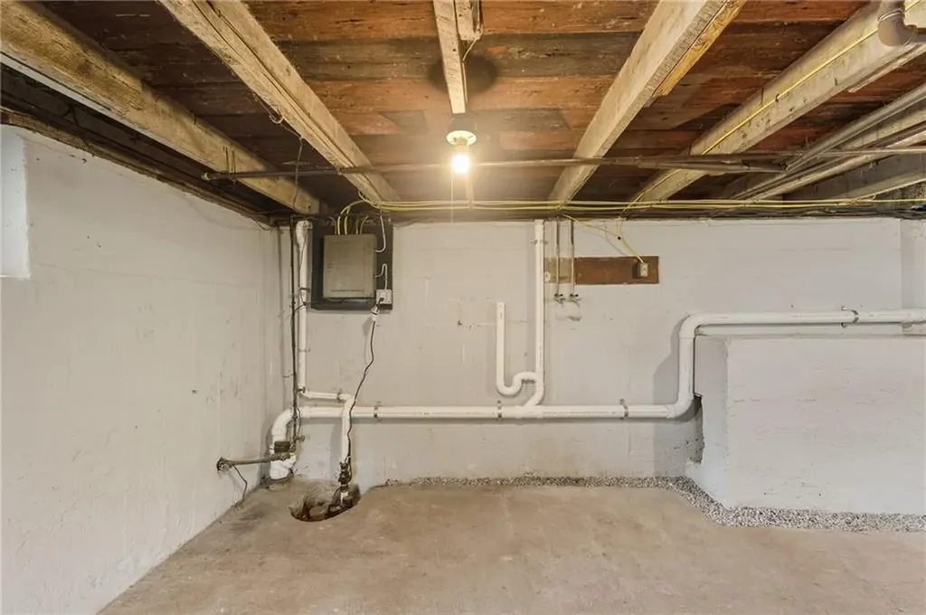 22 Goulart Avenue Bristol RI 02809
