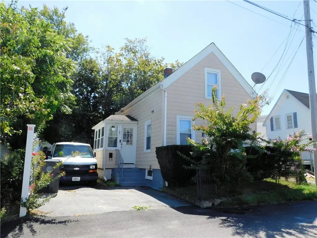 176 Archambault Avenue West Warwick RI 02893
