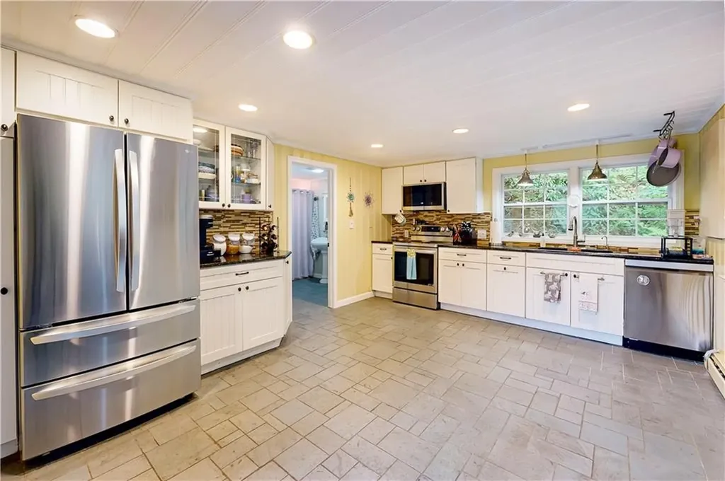 16 Ruff Stone Road Smithfield RI 02828