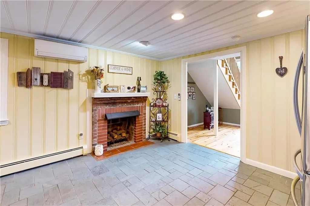 16 Ruff Stone Road Smithfield RI 02828