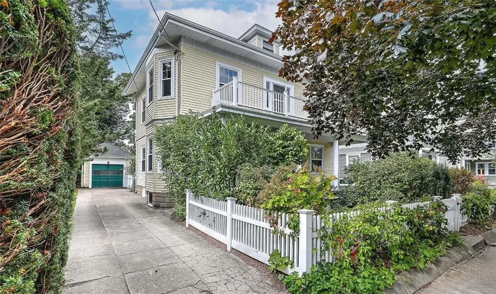 24 Belmont Street Pawtucket RI 02860