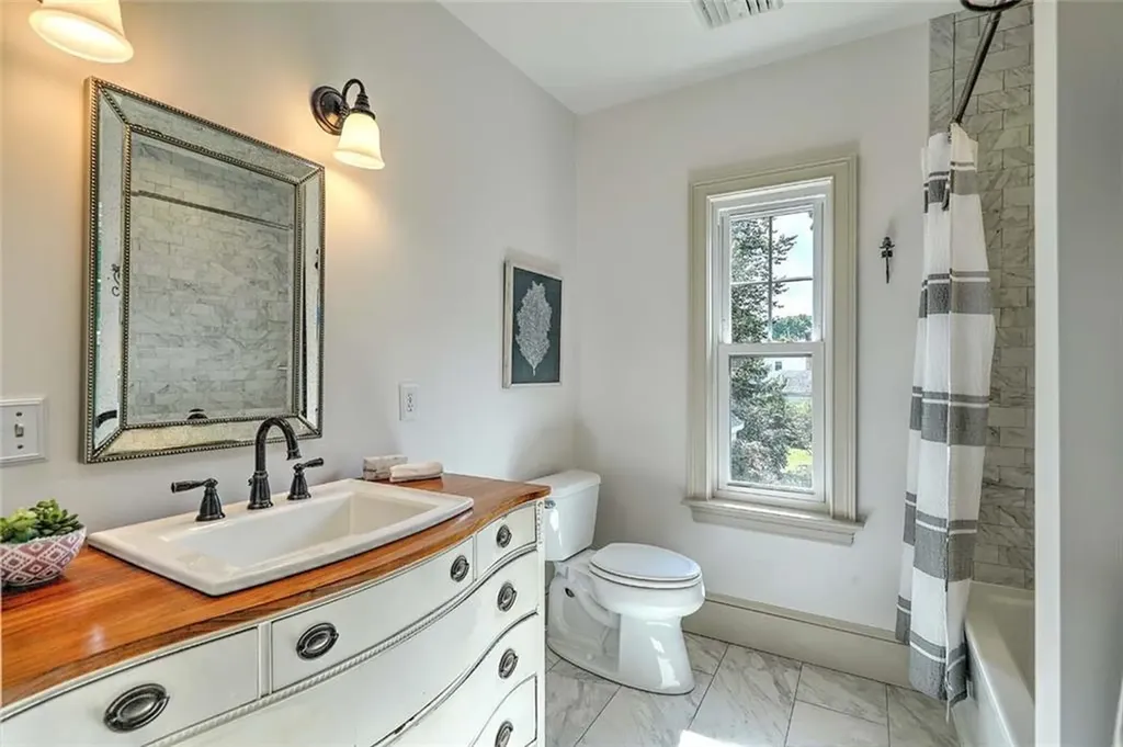 24 Belmont Street Pawtucket RI 02860
