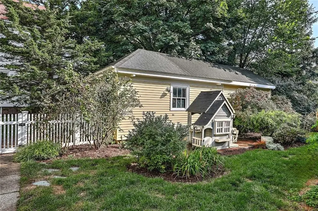 24 Belmont Street Pawtucket RI 02860
