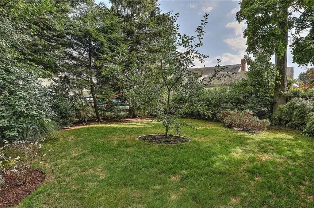 24 Belmont Street Pawtucket RI 02860