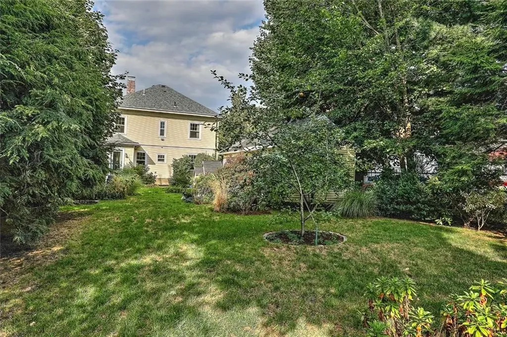 24 Belmont Street Pawtucket RI 02860