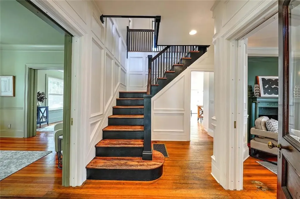 24 Belmont Street Pawtucket RI 02860