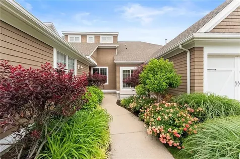 83 Waters Edge Street Tiverton RI 02878