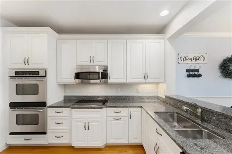 83 Waters Edge Street Tiverton RI 02878