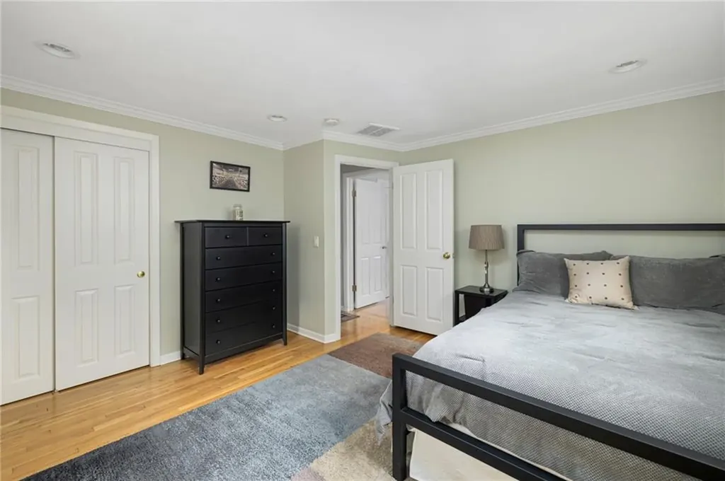 40 Quail Hollow Road Cranston RI 02920