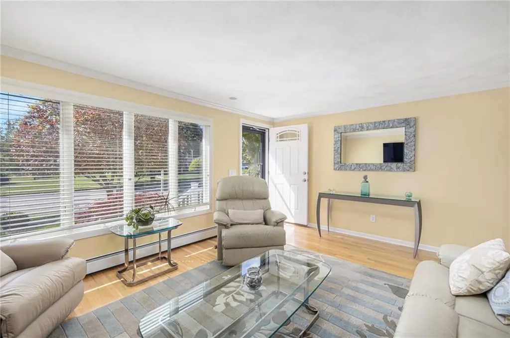 40 Quail Hollow Road Cranston RI 02920