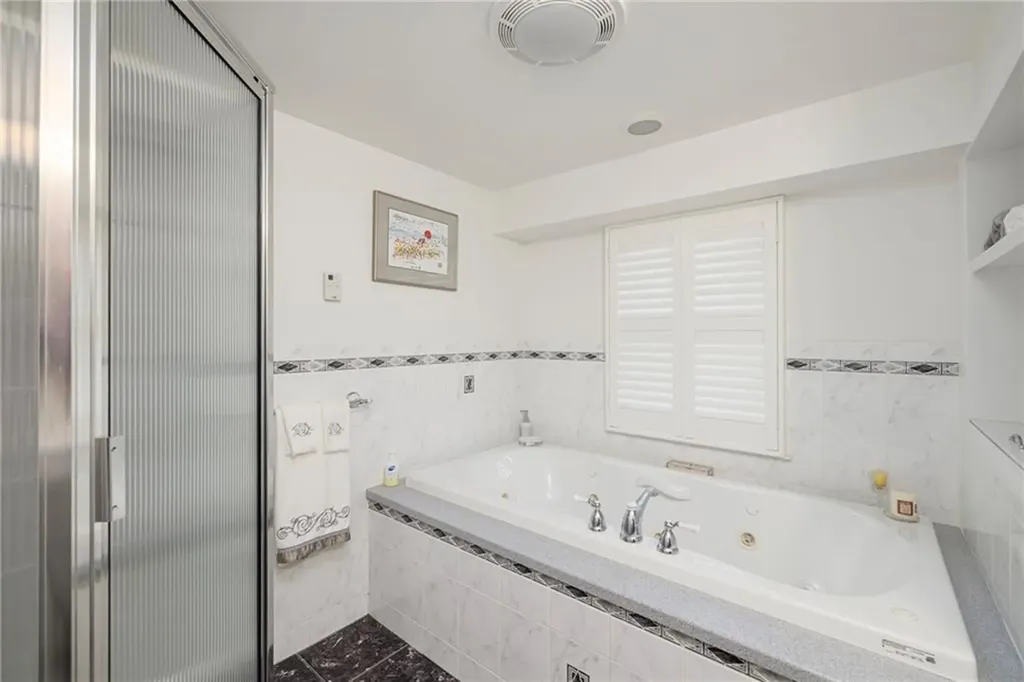 40 Quail Hollow Road Cranston RI 02920
