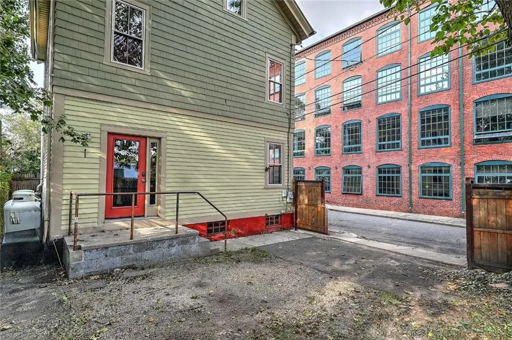 65 Grant Street Providence RI 02909