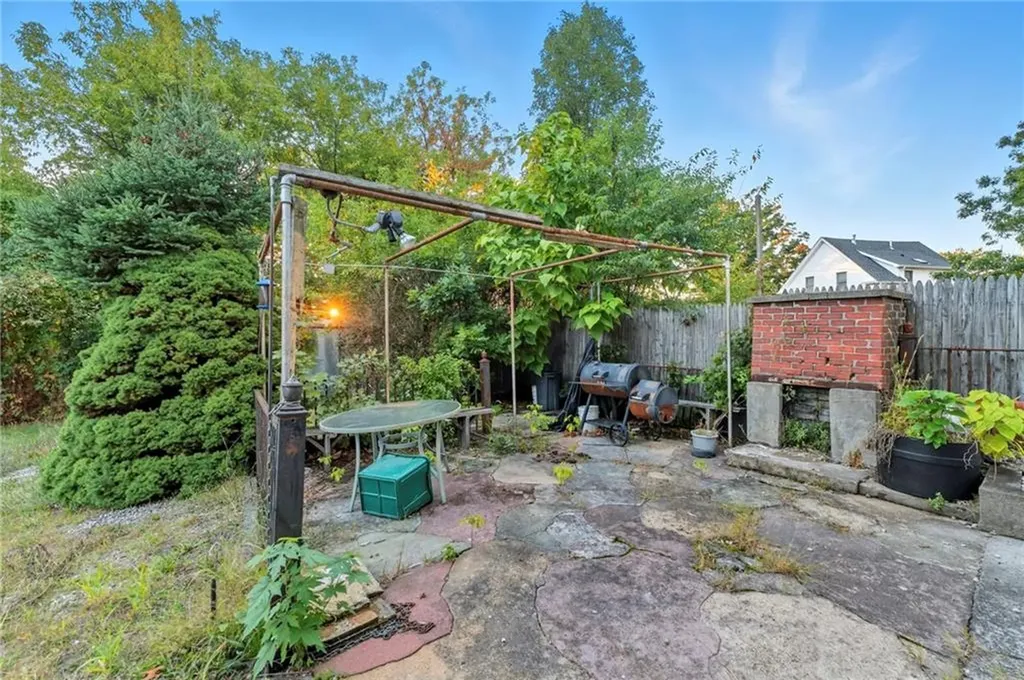 25 Jillson Avenue Woonsocket RI 02895