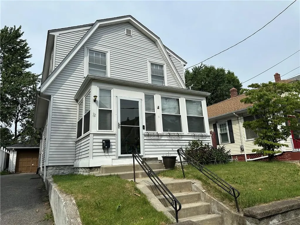 32 Stadden Street Providence RI 02907
