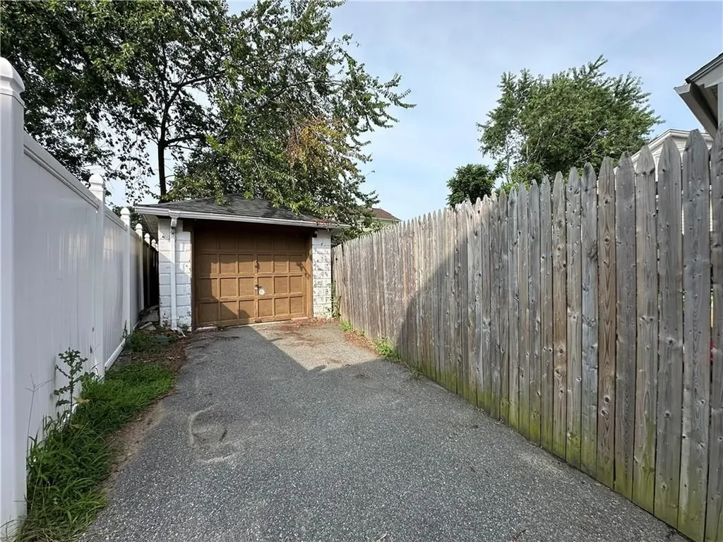 32 Stadden Street Providence RI 02907