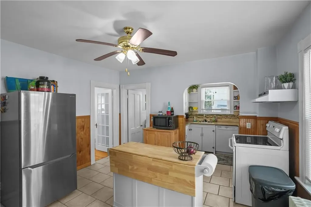 186 High Street Westerly RI 02891