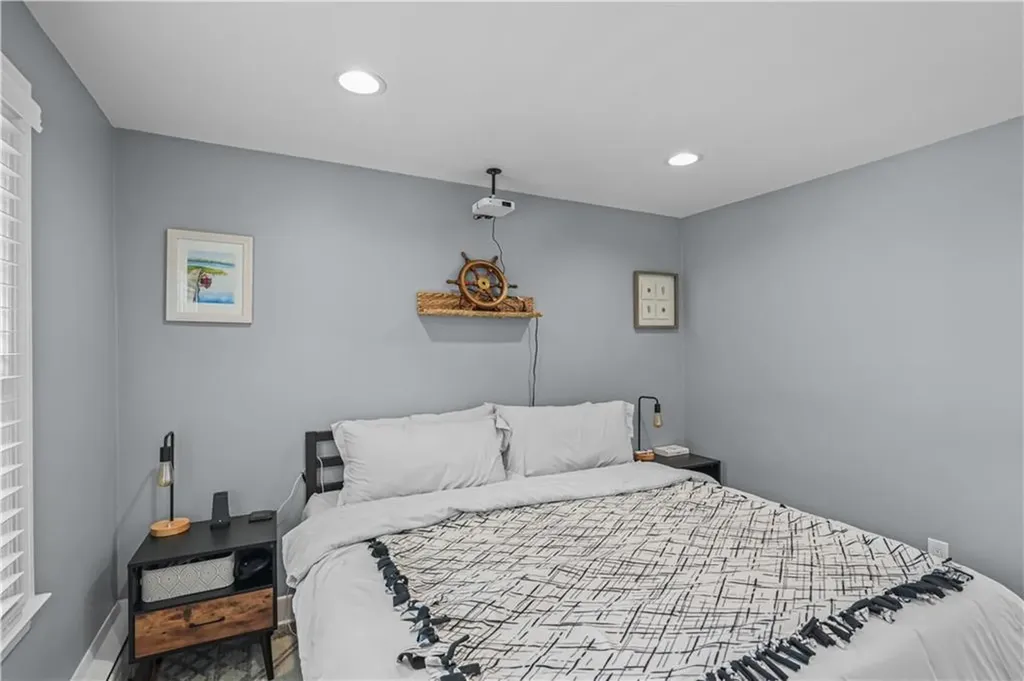 186 High Street Westerly RI 02891