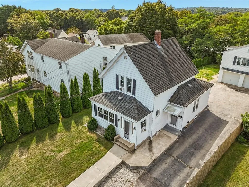 186 High Street Westerly RI 02891