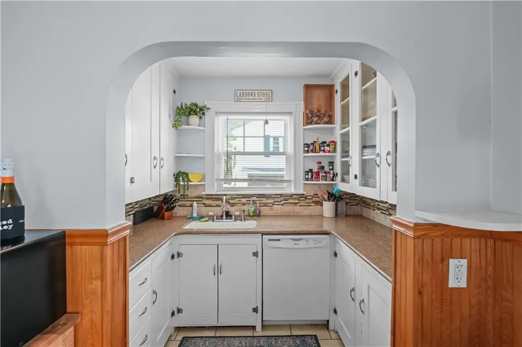 186 High Street Westerly RI 02891