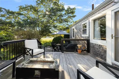 9 White Terrace Middletown RI 02842