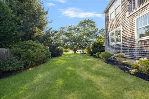 9 White Terrace Middletown RI 02842