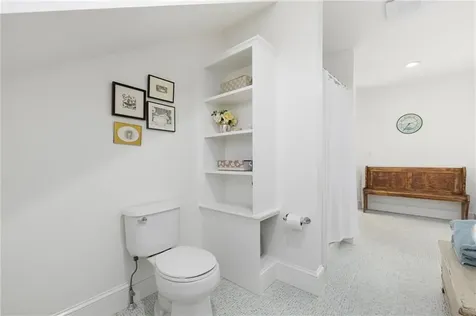 9 White Terrace Middletown RI 02842