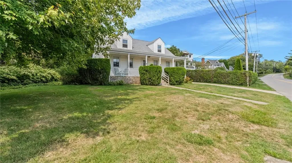 56 Ruggles Avenue Newport RI 02840