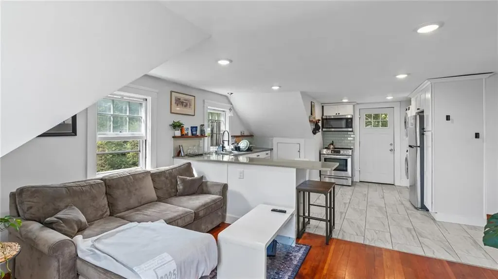 56 Ruggles Avenue Newport RI 02840