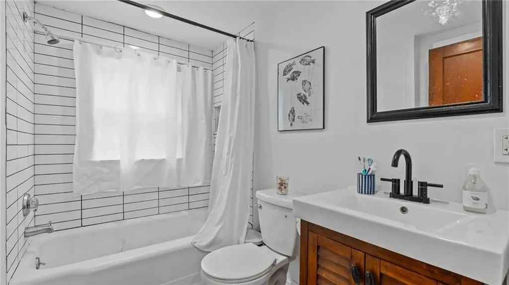 56 Ruggles Avenue Newport RI 02840