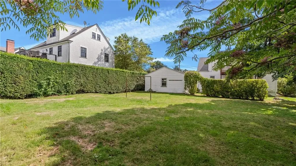 56 Ruggles Avenue Newport RI 02840